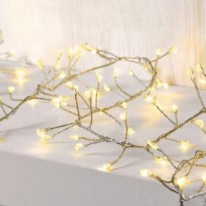 LED декоративен гирлянд в зластист цвят